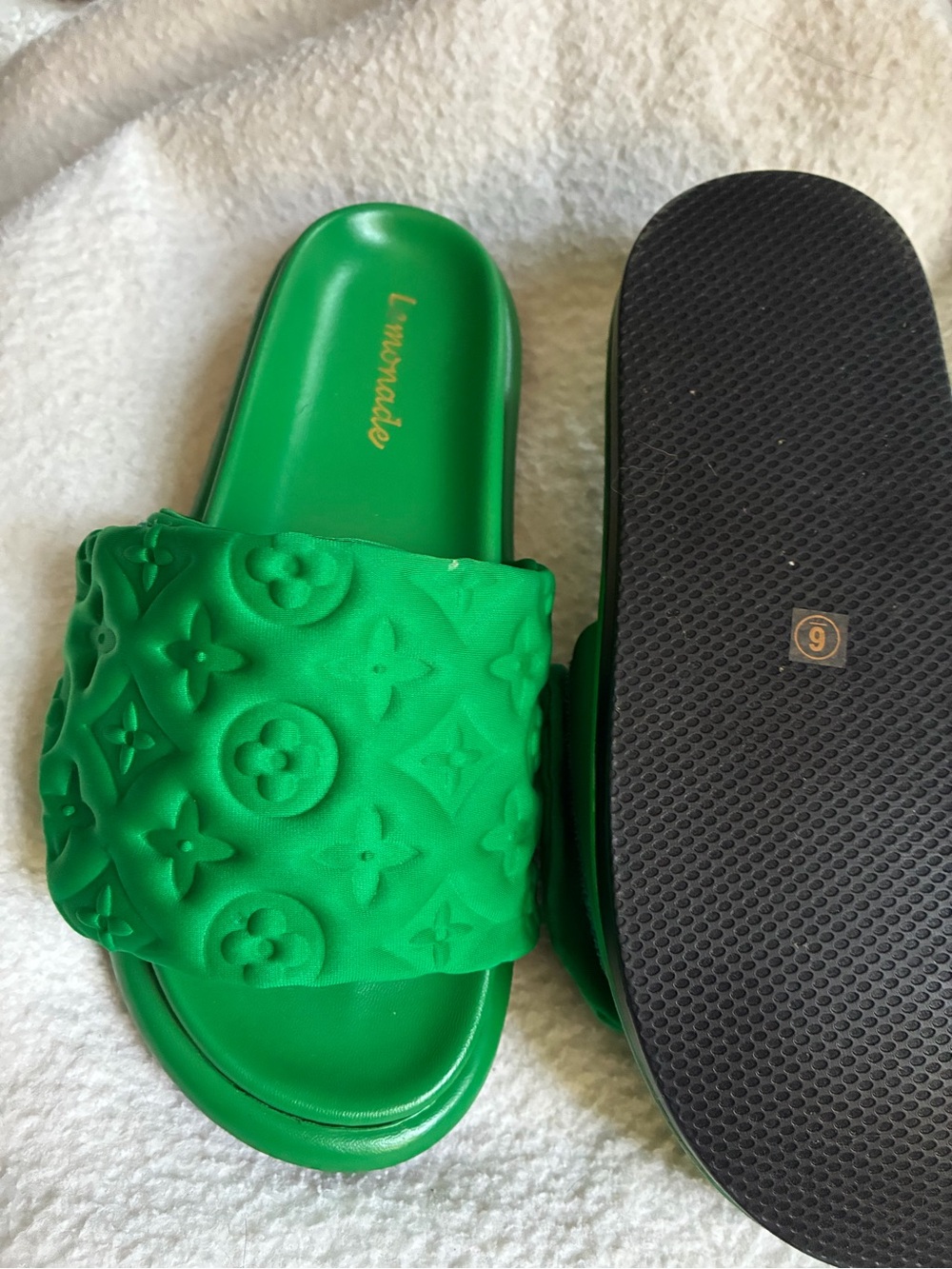 Lemonade sandals size 6 LV design NEW - Picture 3 of 5